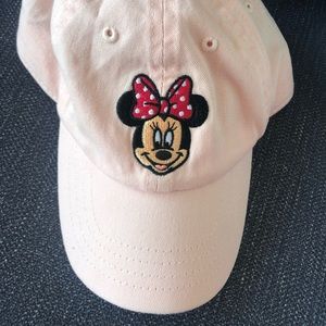 Minnie Mouse pink hat